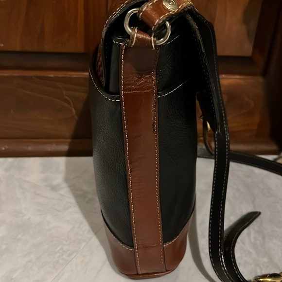 Bally  vintage bag   woven leather flap Italian leather   Black & brown   EUC - Picture 5 of 17